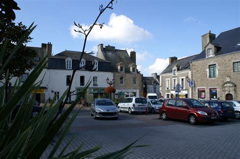 muzo propre|19 Place Du Marche, Muzillac, Morbihan, France